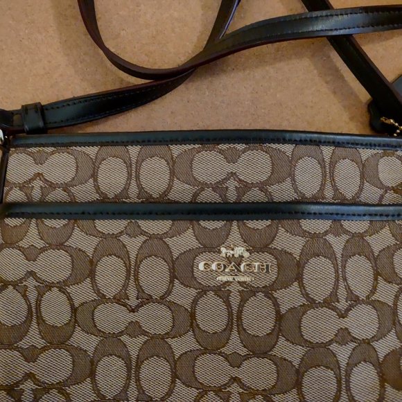 Coach Cross Body File Bag - Picture 3 of 8